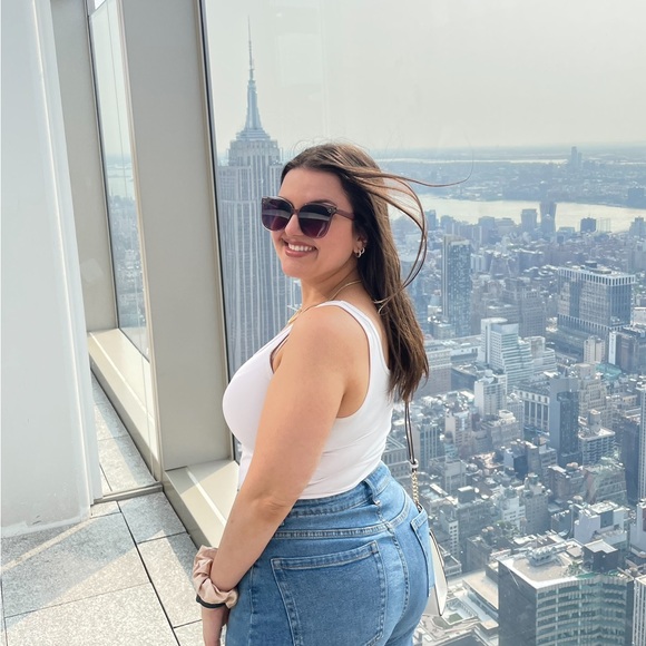 Meet your Posher, Julia - Picture 1 of 1